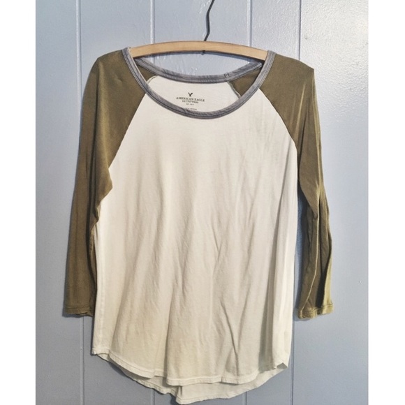 American Eagle Outfitters Tops - American eagle tee
